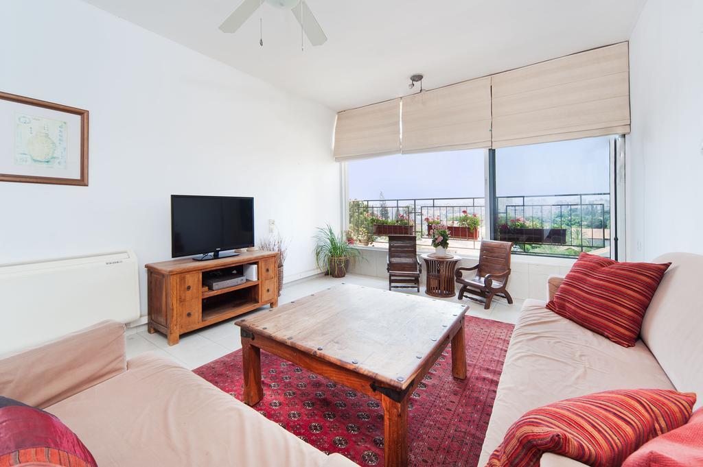 Kfar Saba View Apartment Room photo