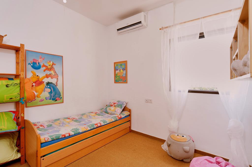Kfar Saba View Apartment Room photo